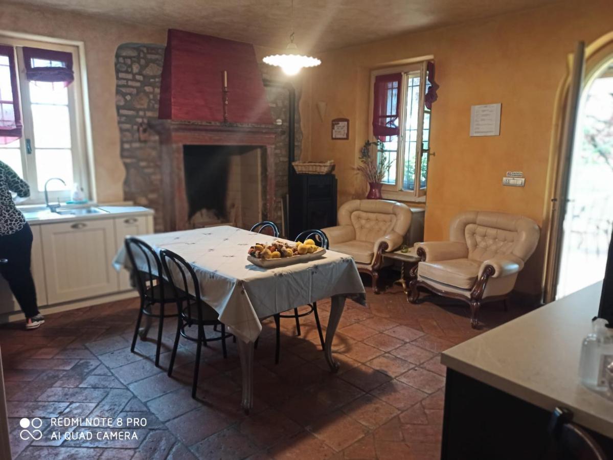 Casa Vacanze Soleluna Монтикьяри Экстерьер фото