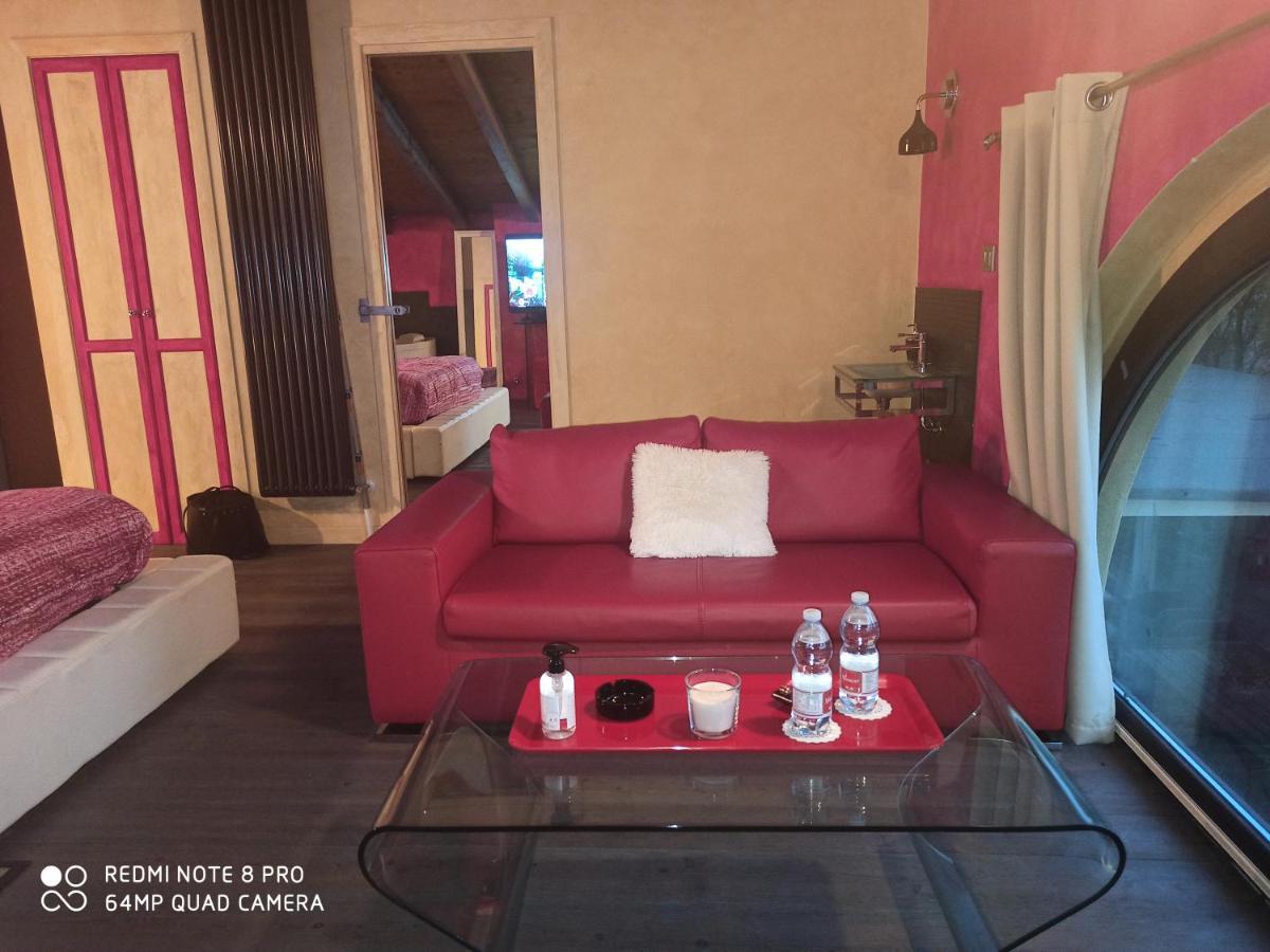 Casa Vacanze Soleluna Монтикьяри Экстерьер фото
