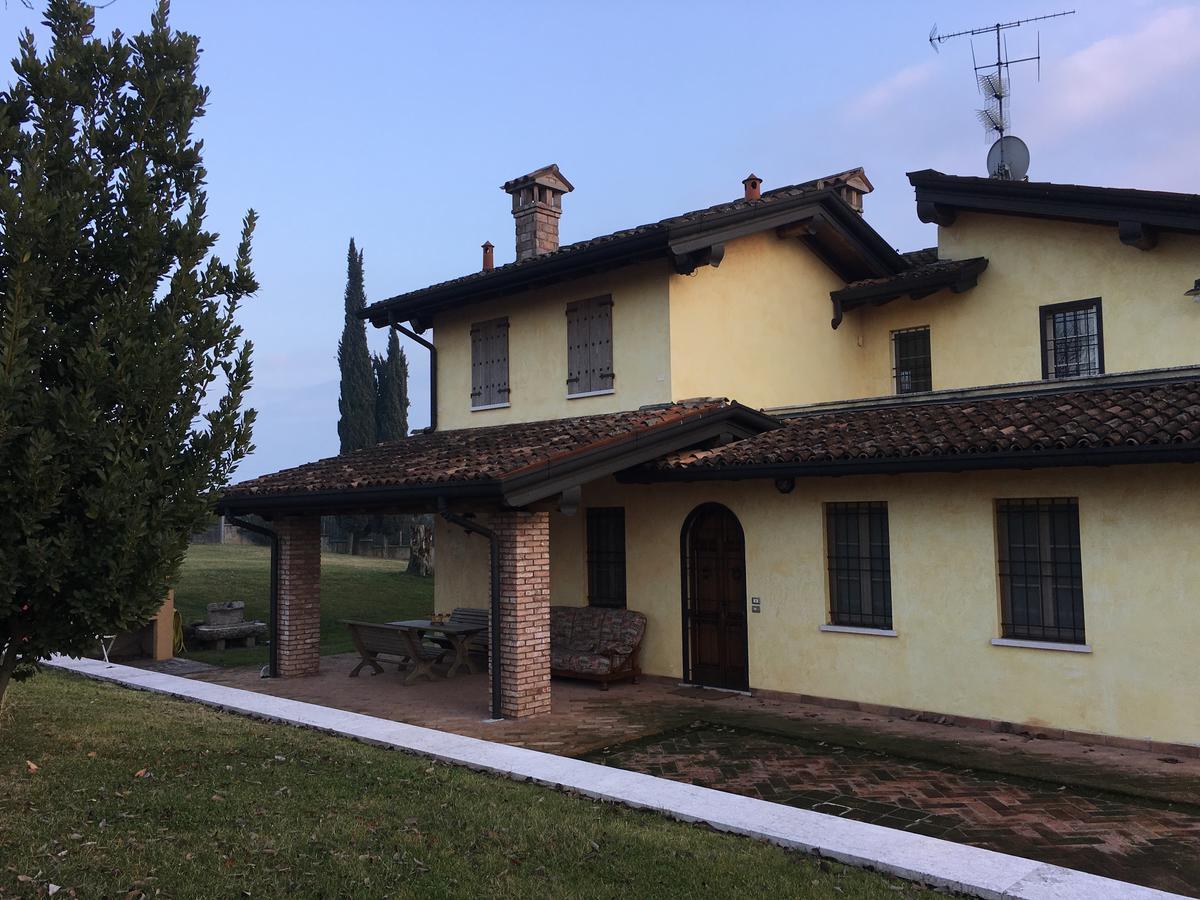 Casa Vacanze Soleluna Монтикьяри Экстерьер фото