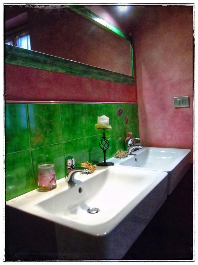 Casa Vacanze Soleluna Монтикьяри Экстерьер фото